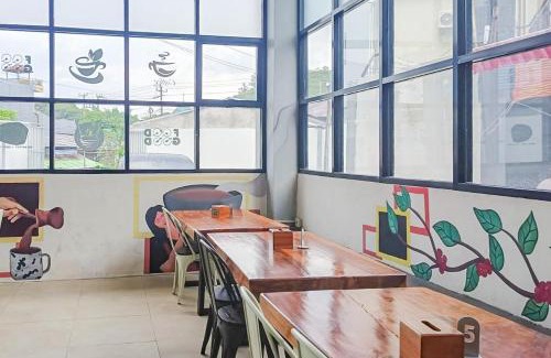 Makassar Hotel | RedDoorz near Universitas Hasanuddin Makassar