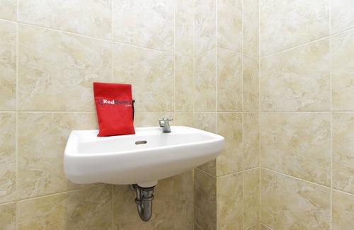 Manado City Centre Hotel | RedDoorz Plus @ Paal 2 Manado
