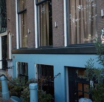 Amsterdam City Centre Bed & Breakfast | Redlightdistrict chinacitycentre partypalace