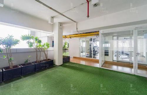 Pekayon Jaya Hotel | RedLiving Apartemen Grand Kamala Lagoon - Icha Rooms Tower Barclay South with Netflix
