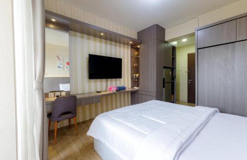 Cikarang Apartment | RedLiving Apartemen Riverview Residence - UV Rooms Tower Mahakam with Netflix
