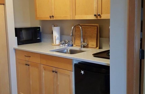 Ucluelet Bed & Breakfast | Reef Point Oceanfront B & B