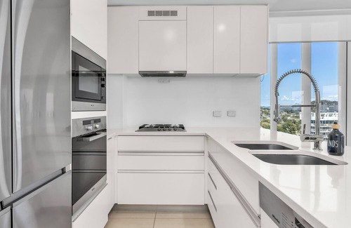 Coolangatta Apartment | Reflections 1501 - 3Bed with ocean views Newly Refurbished