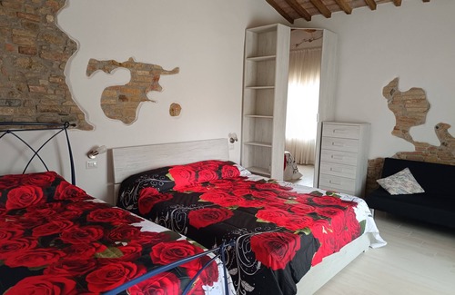 Certaldo Other | ReginaSerena,n8/10 persons. NEWnTypical, Ancient Farmhouse, completely restaured