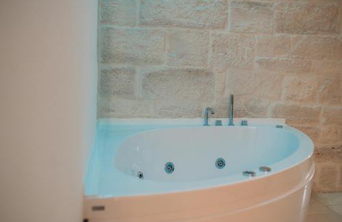 Molfetta Bed & Breakfast | Relais La Muraglia - Central Luxury Rooms - Molfetta