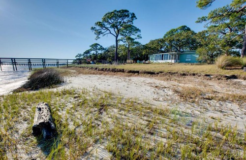 Panacea House | Relax and Refresh Waterfront Cottage in Panacea