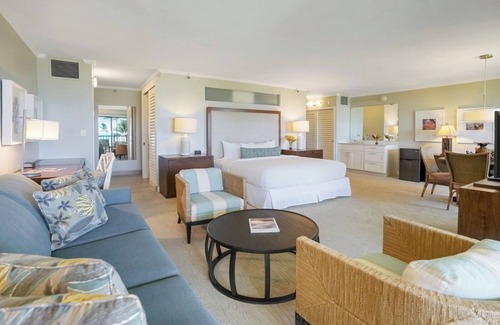 Hanamaulu Hotel | Relax and Rejuvenate at Kauai Beach Resort