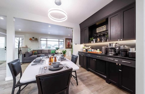 Northeast Edmonton House | Relax, recharge, and play. Just 15 mins from Downtown Edmonton