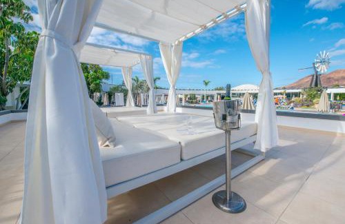 Playa Blanca Hotel | Relaxia Lanzasur Club - Aqualava Water Park