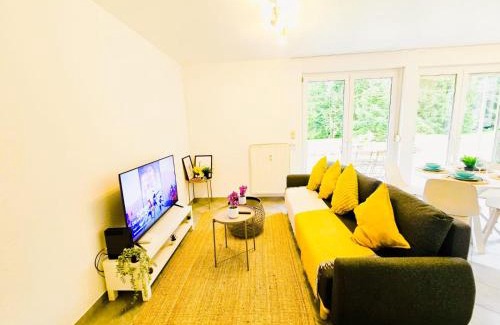 Cents Apartment | Relaxing Getaway with Outdoor spaces
