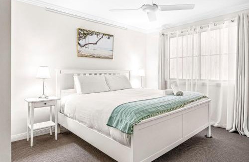 Kiama House | Relaxing Kiama Retreat with Garden & Comfort