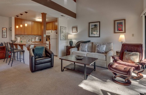 Carnelian Woods House | Relaxing Retreat: 2 BR, 1.5 BA Townhouse in Carnelian Bay, Sleeps 4