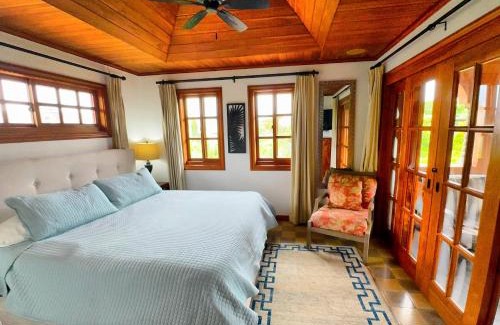 Playa Langosta House | Relaxing Tropical Villa Near The Beach