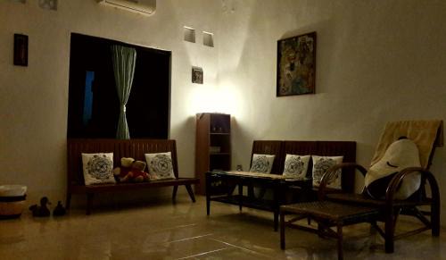 Arjosari House | relic room-Eps Comfortable for Anyone