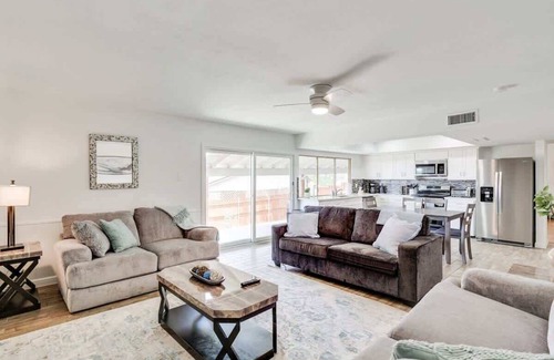 North Central Carrollton House | Remodeled 3 bedroom with central location Carrollton