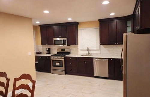 East Orange House | Remodeled 3 bedroom 1.5 bathroom house