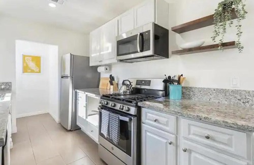 Inglewood House | Remodeled 4BR near SoFi, Forum, Hollywood, LA Live
