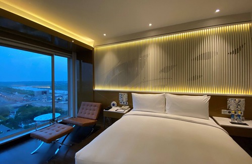 Gomti Nagar Hotel | Renaissance Lucknow Hotel
