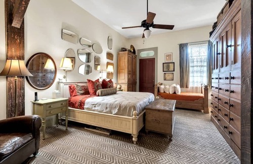 Faubourg Marigny Bed & Breakfast | Renaissance Room | Luxury | Pool & Balcony