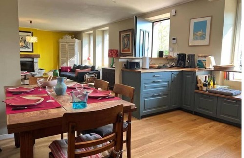 Beaussais-sur-Mer House | Renovated Breton farmhouse, sleeps 12 in Ploubalay