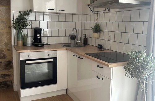 Saint-Carne House | Renovated character house with hanging net!