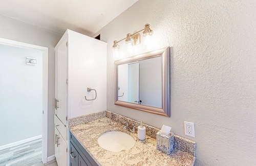 Abilene House | Renovated dog-friendly home with enclosed backyard, patio, streaming, fireplace