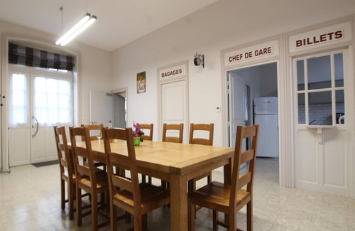 Saint-Cyr-du-Bailleul Cottage | Renovated old station with pets allowed and parking in Normandy