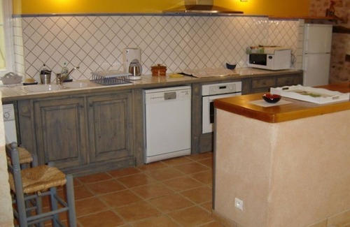 Vitrac-Saint-Vincent Cottage | Renovated independent cottage with fireplace, pets allowed