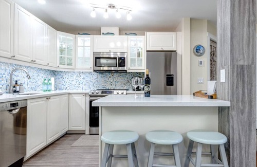 Village North Apartment | Renovated & Spacious 1bed/2bath Whistler Village