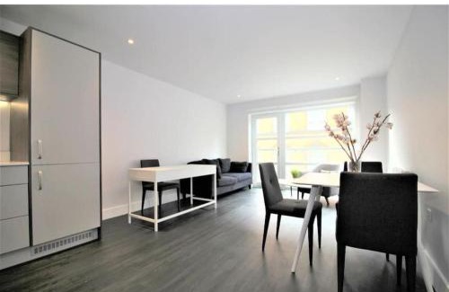 Leicester City Centre Apartment | Rent Luxuri - Luxury 2 bed Apartment