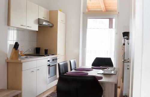 Bant Apartment | Rental-Standard-Private Bathroom-OM32EGL