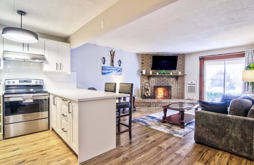 Craigleith Condo | Renting Monthly or Seasonal. Fall 2022 Still Available! (Oct & Nov)