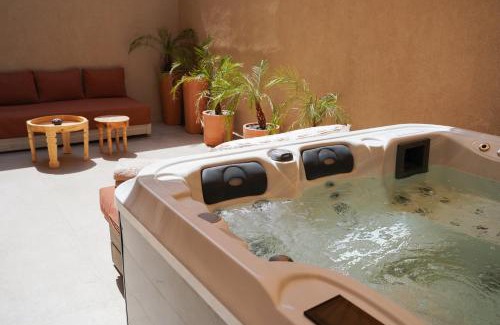 Camp El Ghoul Apartment | RENTSUITE Duplex GUELIZ HILLS