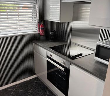 Edgbaston Apartment | Reservoir Suite - Modern Private Apartment with King Bed