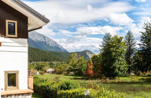 Pescasseroli Apartment | Residence Dei Medici-La casa nel parco