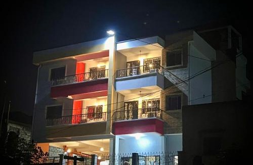 Yaounde Apartment | Residence Ethan Nji - Tropical Paradise