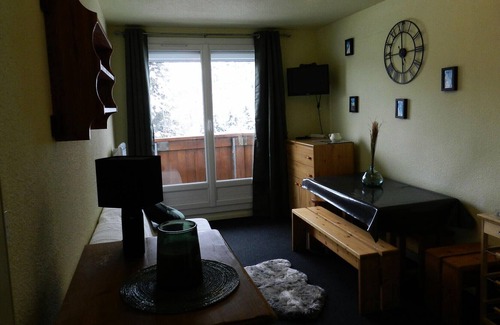 Le Pleynet Apartment | Residence Gentianes 1 - Studio for 4 People