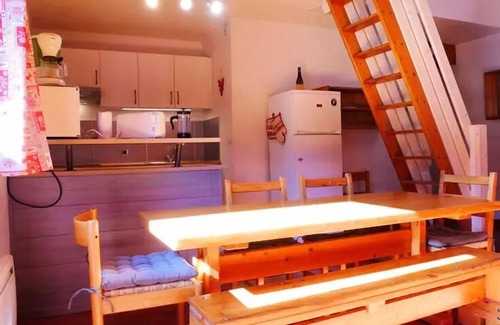 Montchavin Apartment | Residence LES ROCHES ROUGES - 2 Rooms for 7 People