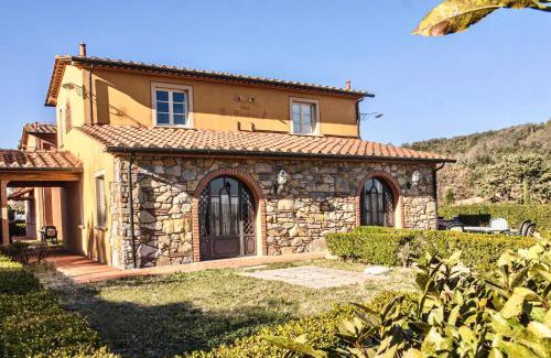 Monteverdi Marittimo Apartment | Residence with swimming pool in Monteverdi Marittimo