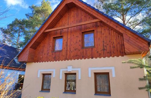 Tyn nad Vltavou House | Resort Koloděje - oranžový dům
