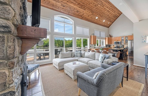 Bumpass House | Resort-like LAKEFRONT 5br/4ba home & boathouse in quiet cove. Fun 4 all ages!