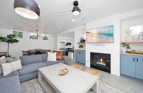 Leucadia House | Resort Living Generous Home with Poolside Serenity