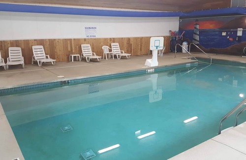 Suring House | Resort with 3 Bedroom 1.5 Bath near Chute Pond in Oconto County with indoor pool