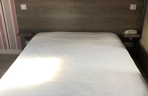 Briouze Hotel | Restaurant Hotel Logis Chez Sophie