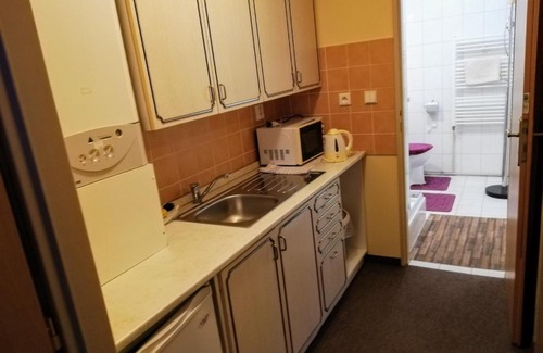 Hlucin House | Restaurant-Penzión HEVIL