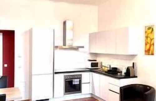 Erdberg Apartment | Restful living near city center and Prater
