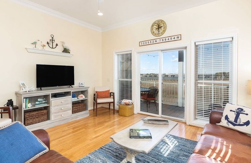 Waters Edge House | *Resting Beach Place* Waters Edge - Close to Everything on Folly