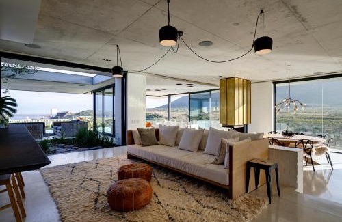 Pringle Bay House | Restio River House