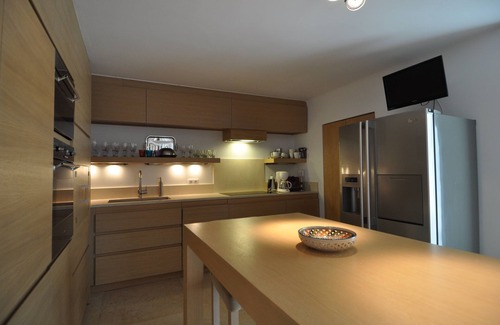 St.-Remy-de-Provence House | Restored farmhouse, near village, quiet, heated pool, superb view Alpilles