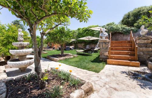Alghero Villa | Restored Historic Mansion Paterno with Exclusive Pool, Wifi and AC for 20 people
